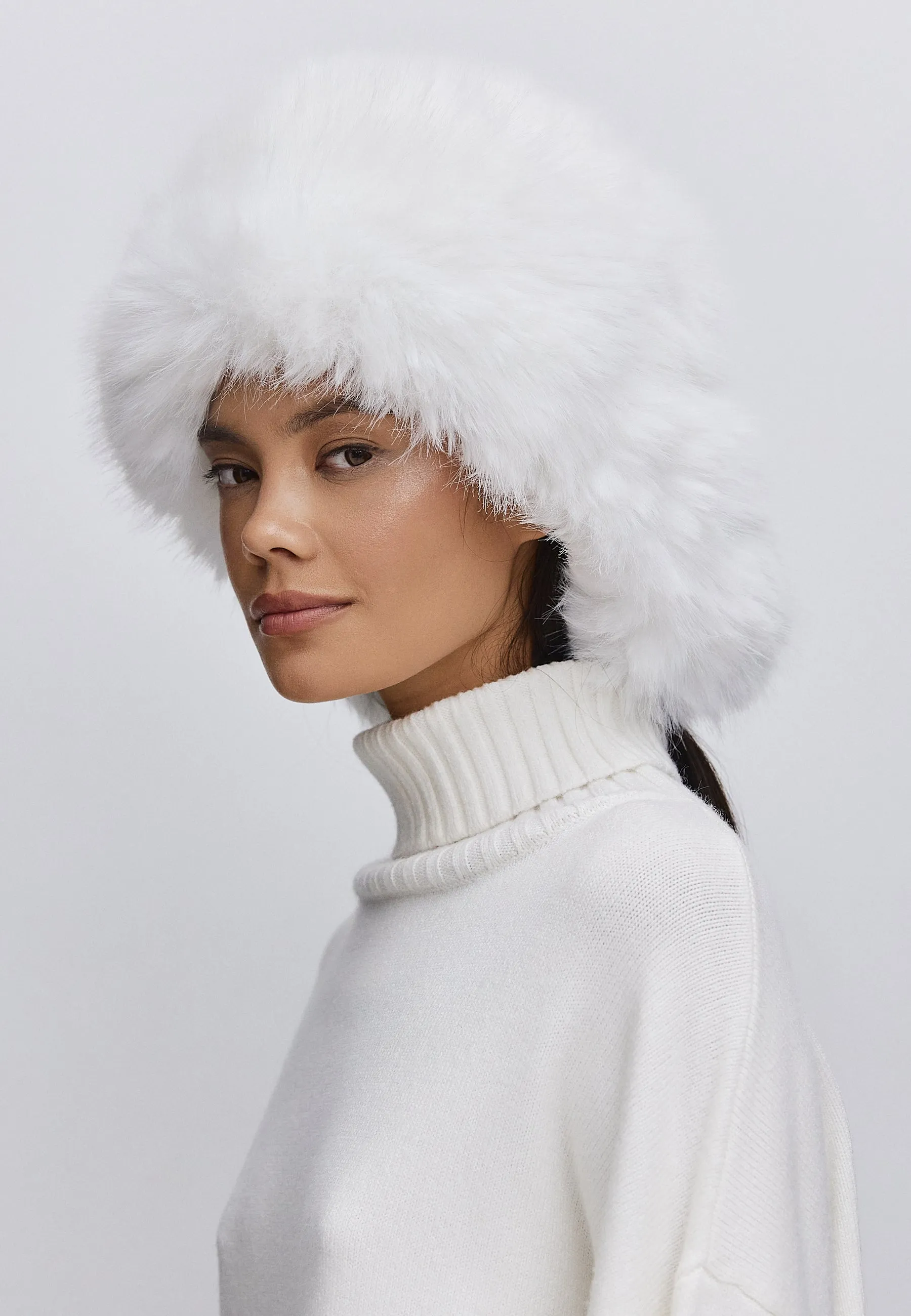 Faux Fur Hat Irina - White