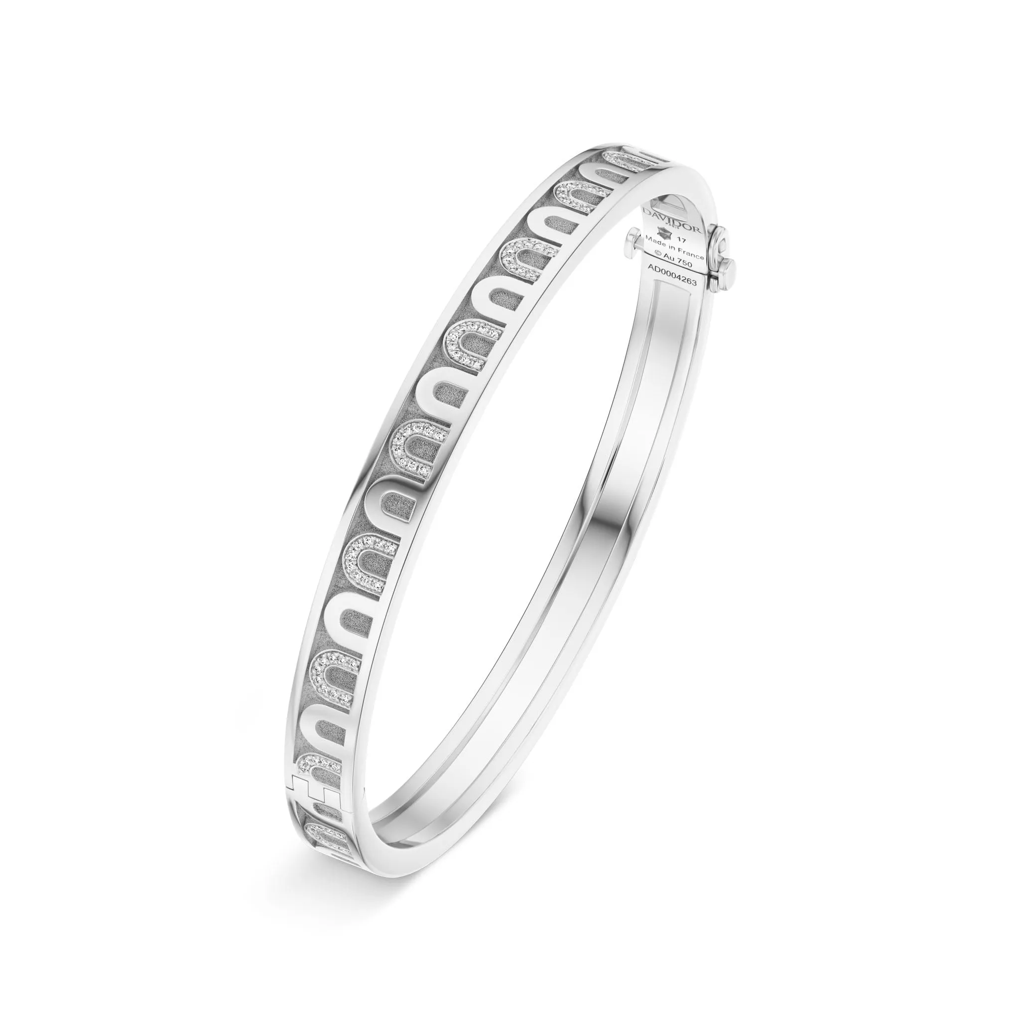 L'Arc de DAVIDOR Bangle PM, 18k White Gold with Satin Finish and Colonnato Diamonds