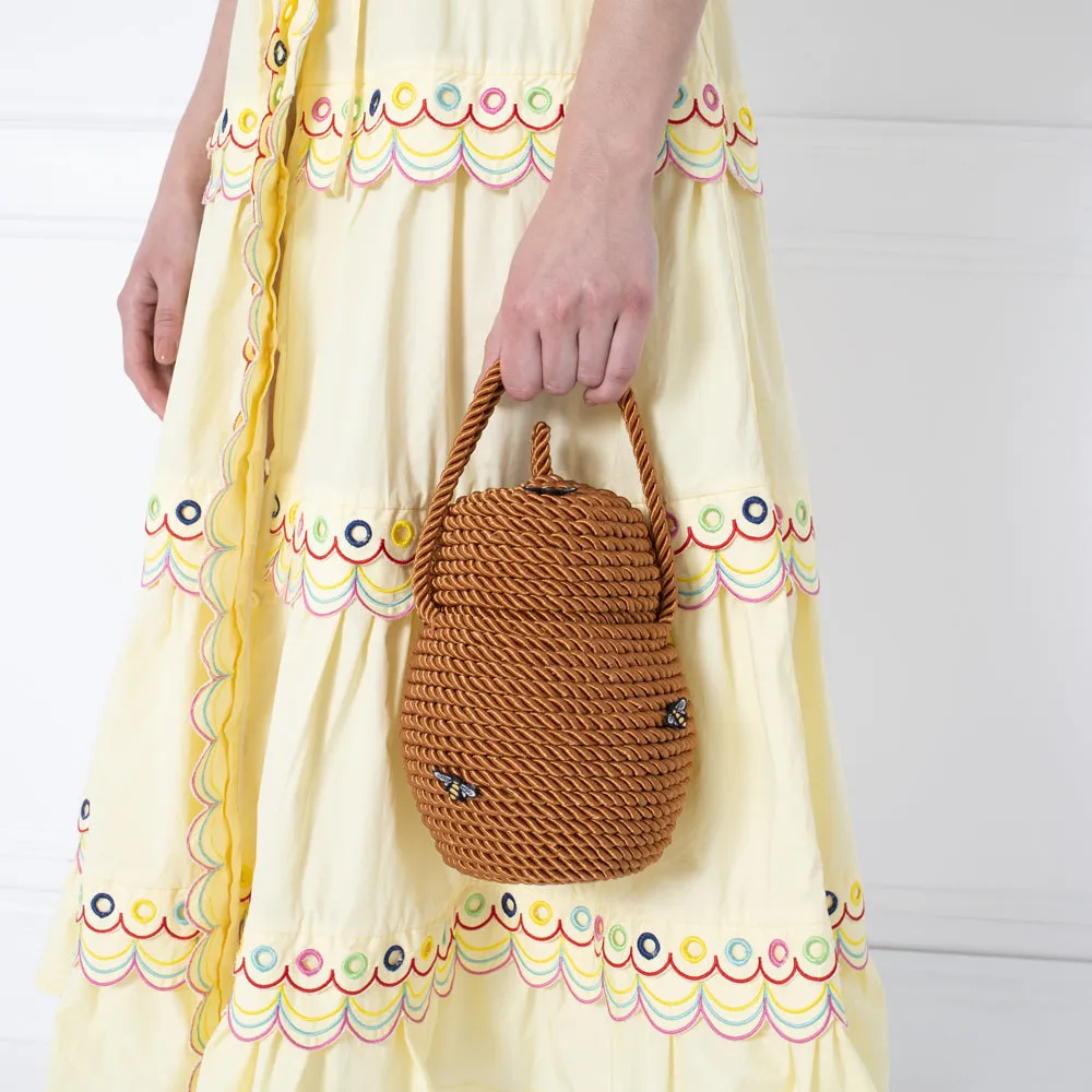 TAN QUEEN BEE BASKET BAG